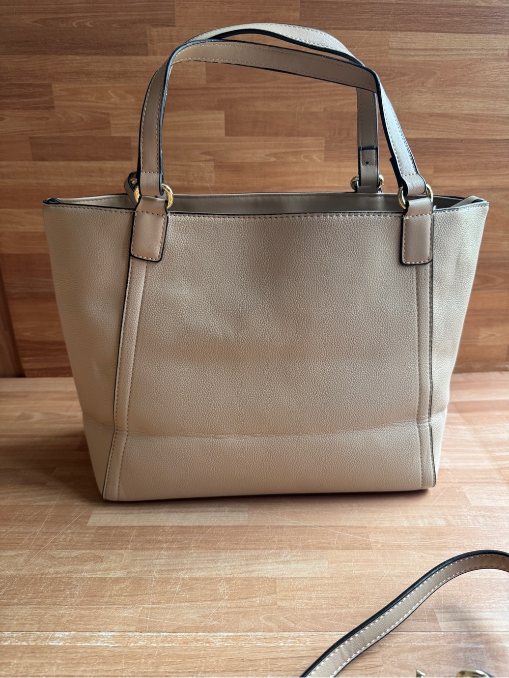 Cream color purse with strap - Picture 12 of 13